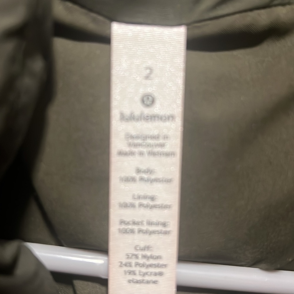 Lululemon Wunderpuff Jacket - Picture 5 of 9
